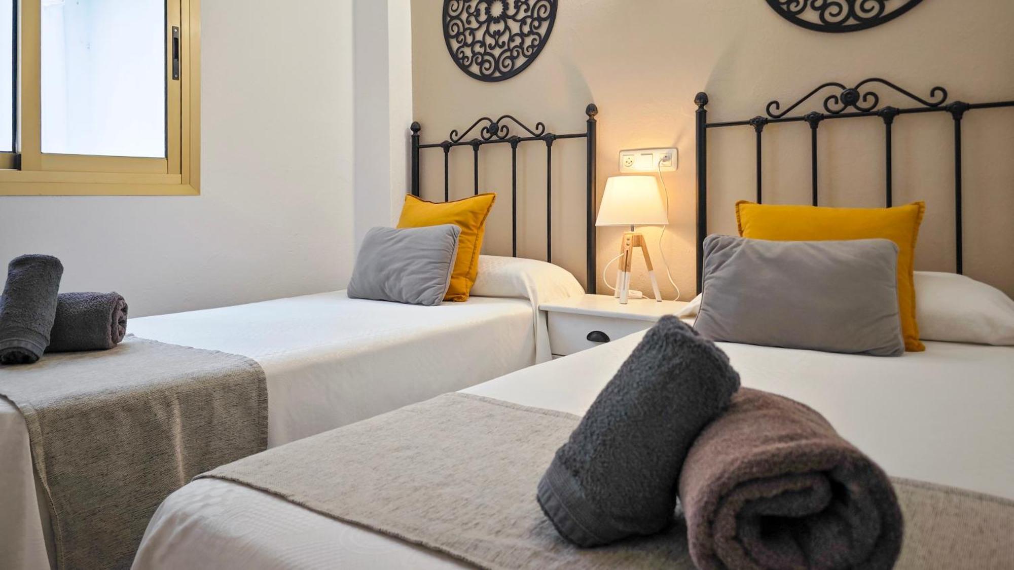 Hostal Dinamarca Sant Antoni de Portmany Esterno foto