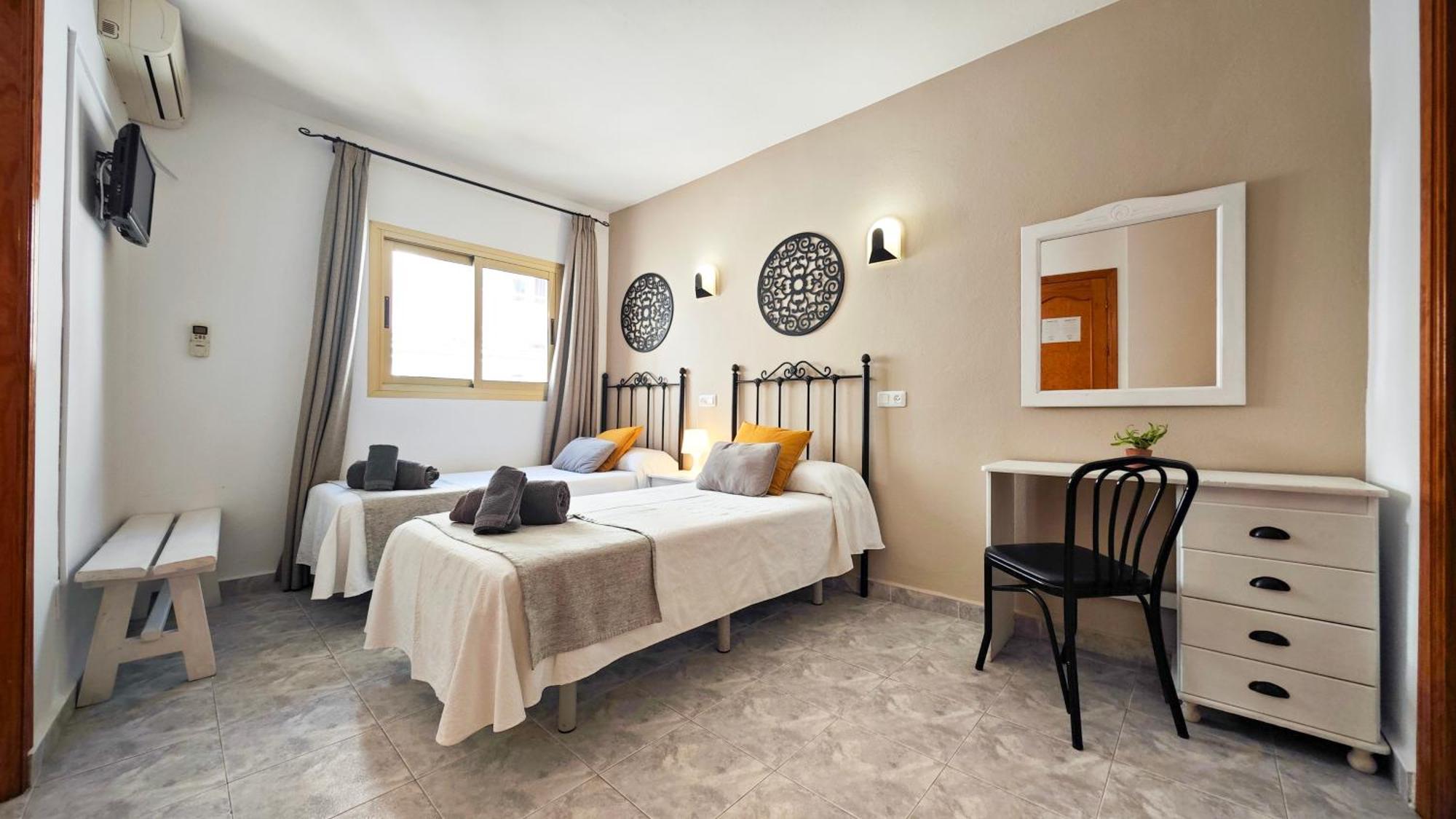 Hostal Dinamarca Sant Antoni de Portmany Esterno foto