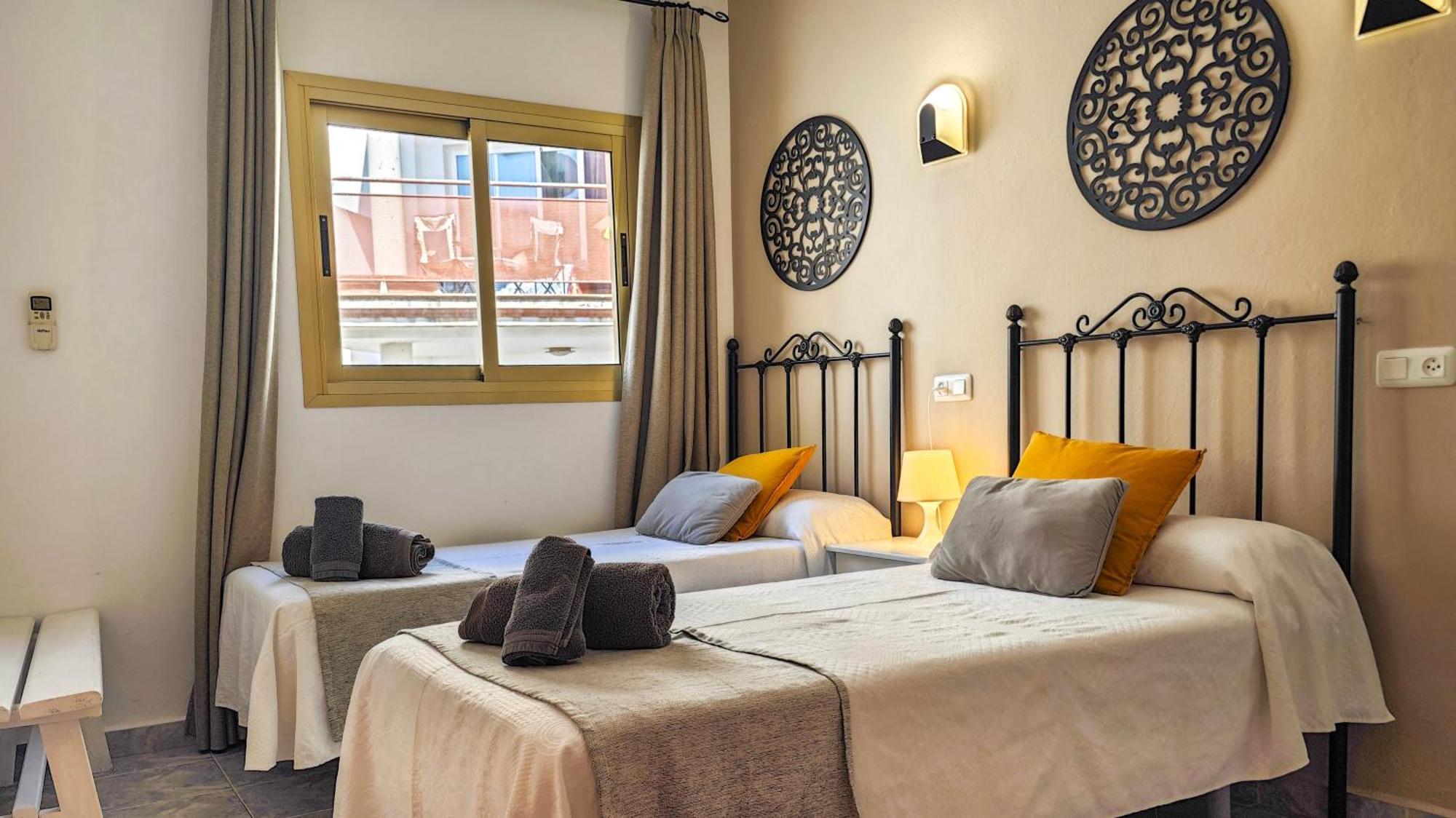 Hostal Dinamarca Sant Antoni de Portmany Esterno foto