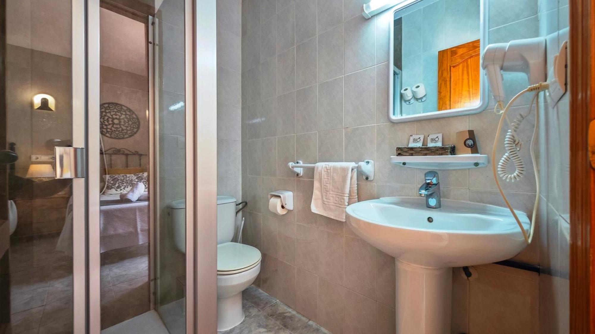 Hostal Dinamarca Sant Antoni de Portmany Esterno foto