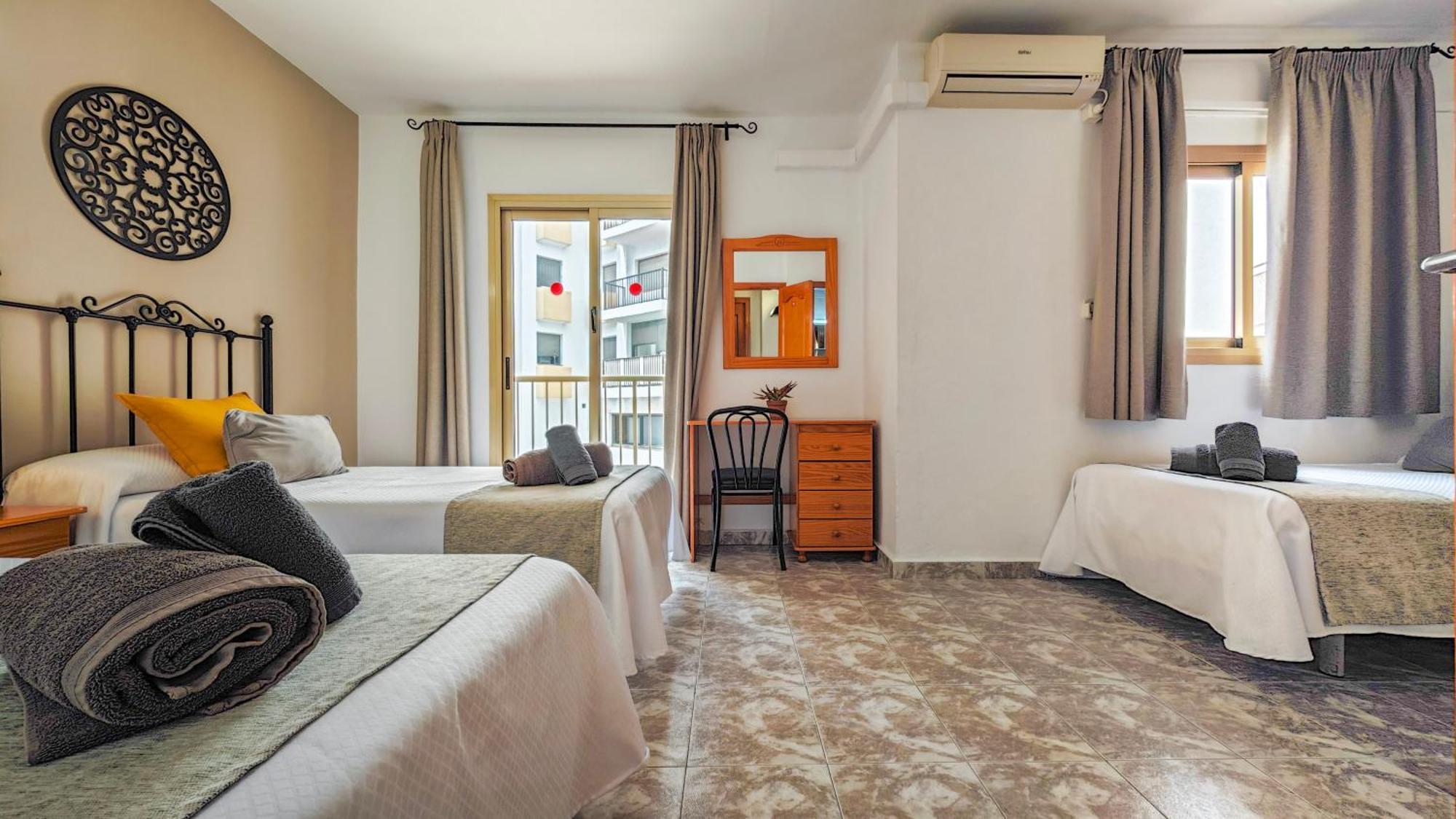 Hostal Dinamarca Sant Antoni de Portmany Esterno foto