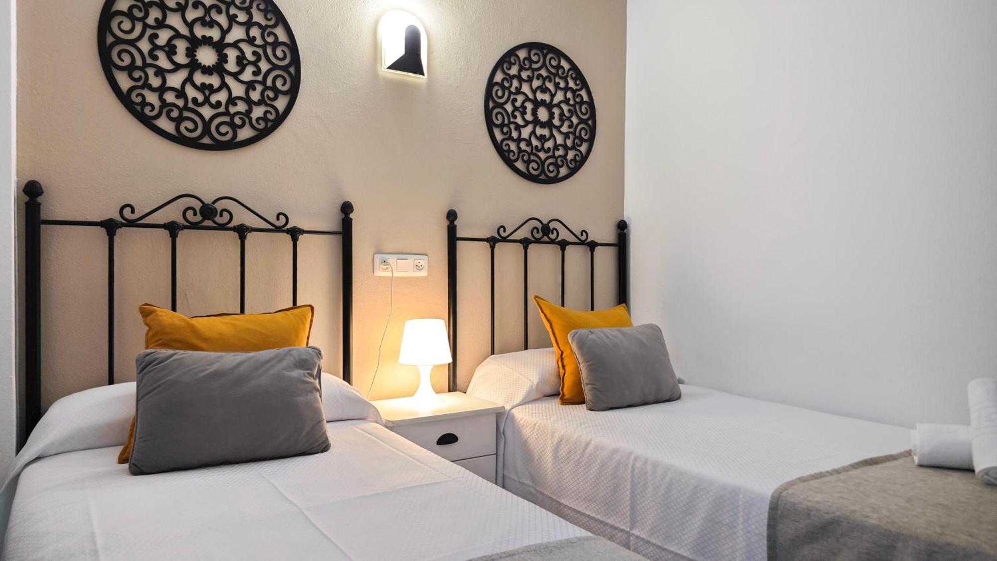 Hostal Dinamarca Sant Antoni de Portmany Esterno foto