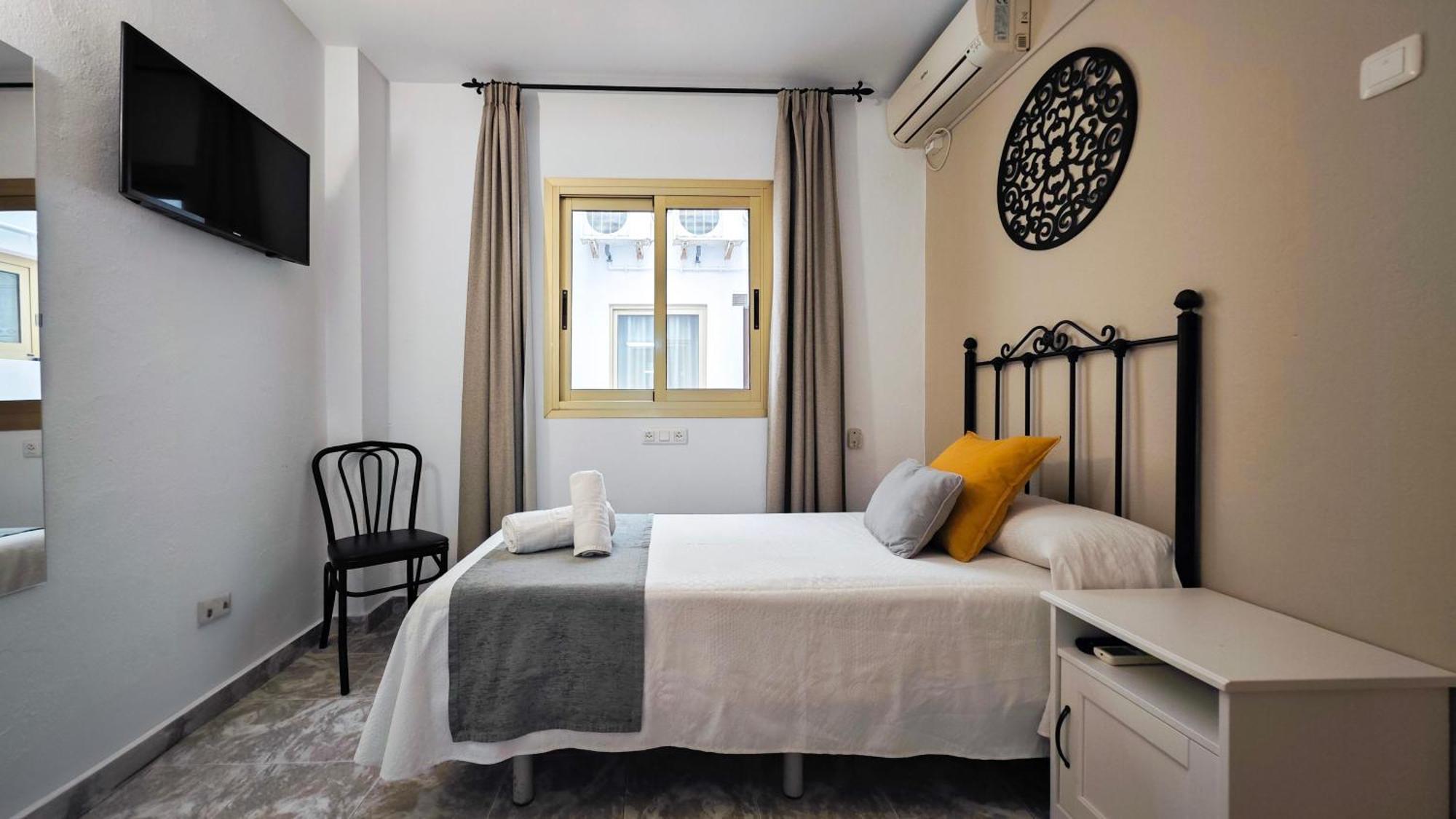 Hostal Dinamarca Sant Antoni de Portmany Esterno foto