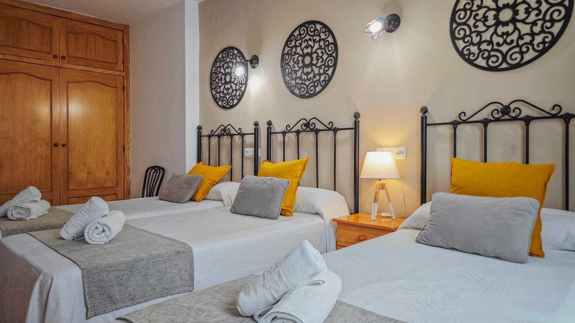 Hostal Dinamarca Sant Antoni de Portmany Esterno foto