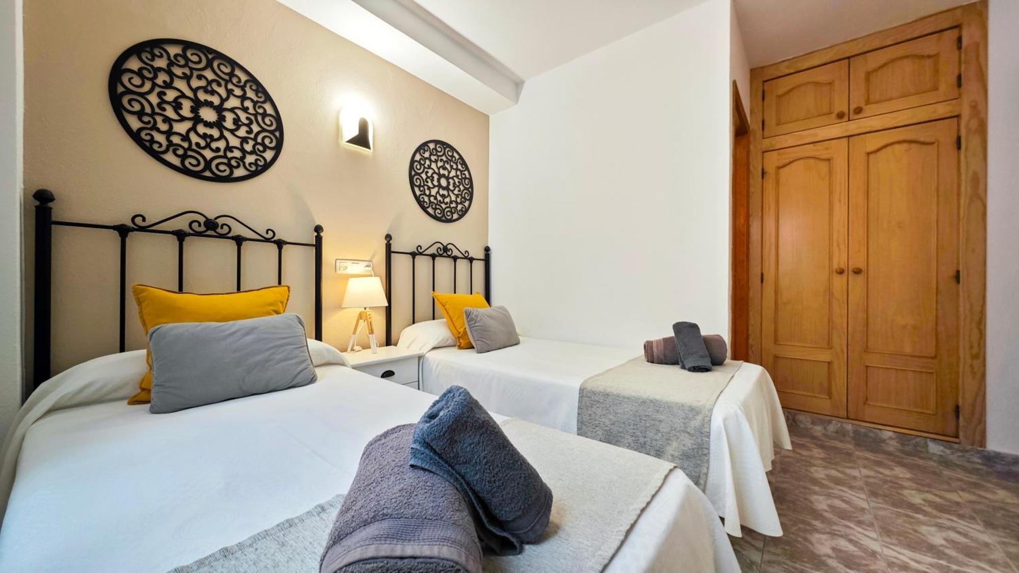 Hostal Dinamarca Sant Antoni de Portmany Esterno foto