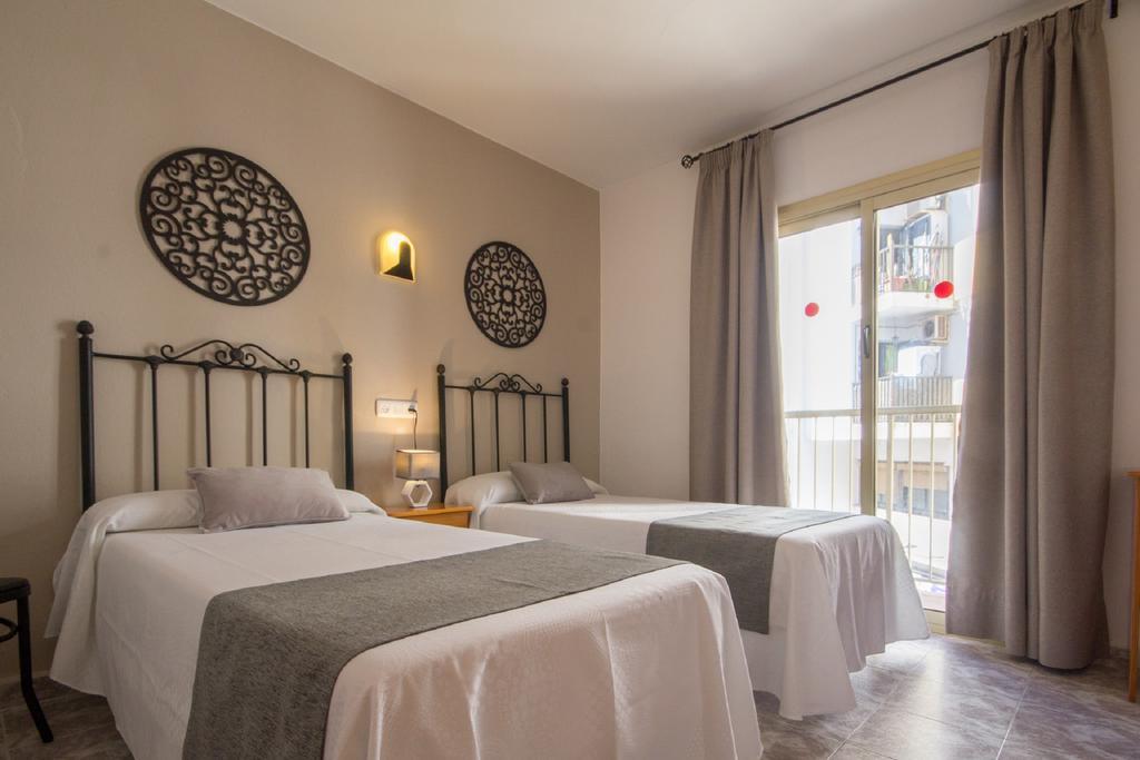 Hostal Dinamarca Sant Antoni de Portmany Esterno foto