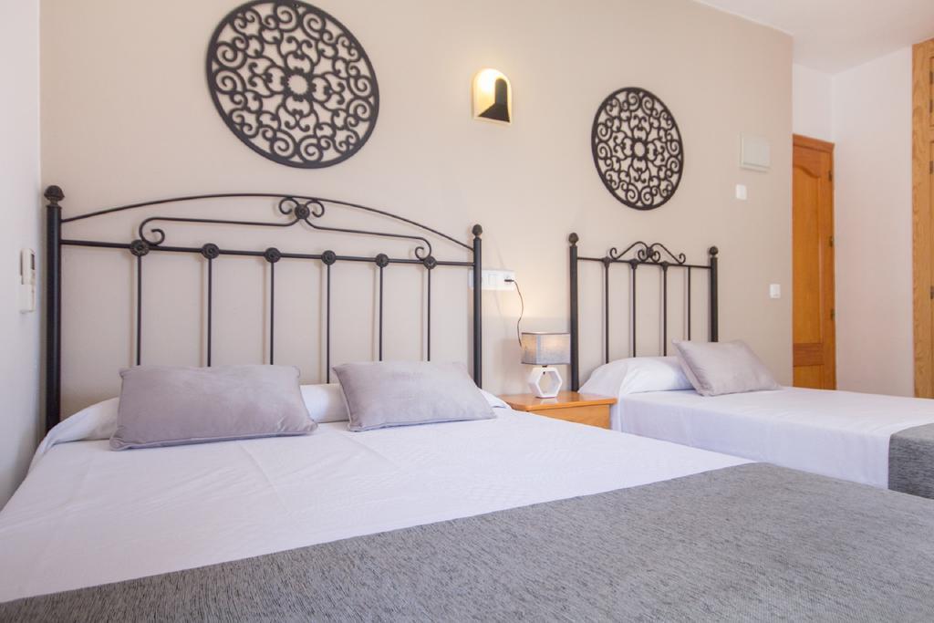 Hostal Dinamarca Sant Antoni de Portmany Esterno foto
