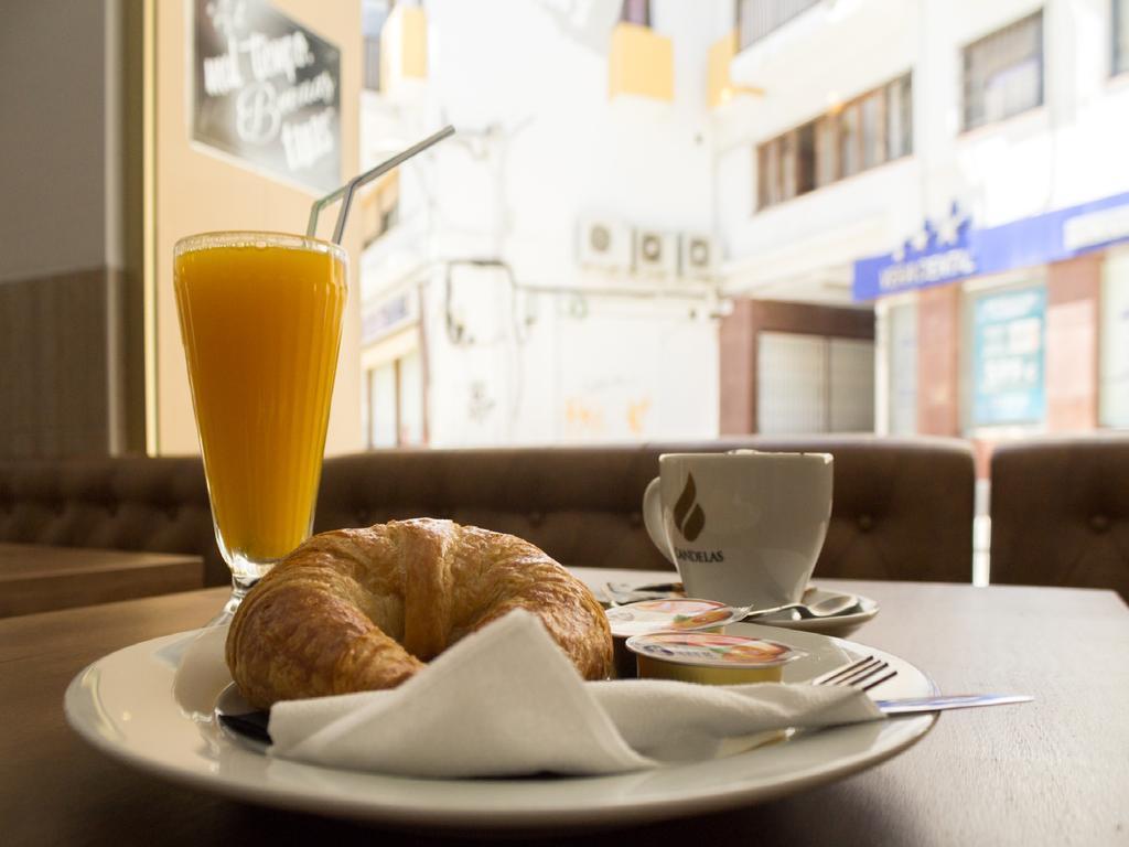 Hostal Dinamarca Sant Antoni de Portmany Esterno foto
